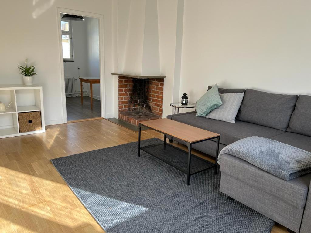 Appartamento Flatin Erbjuder Laegenheter I Soedra Stoccolma Esterno foto