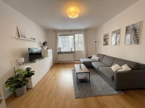 Appartamento Flatin Erbjuder Laegenheter I Soedra Stoccolma Esterno foto